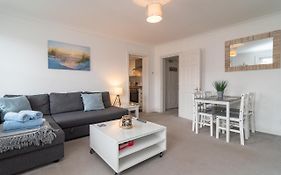 Light & Airy 1-Bed, Town Centre, Near Beach